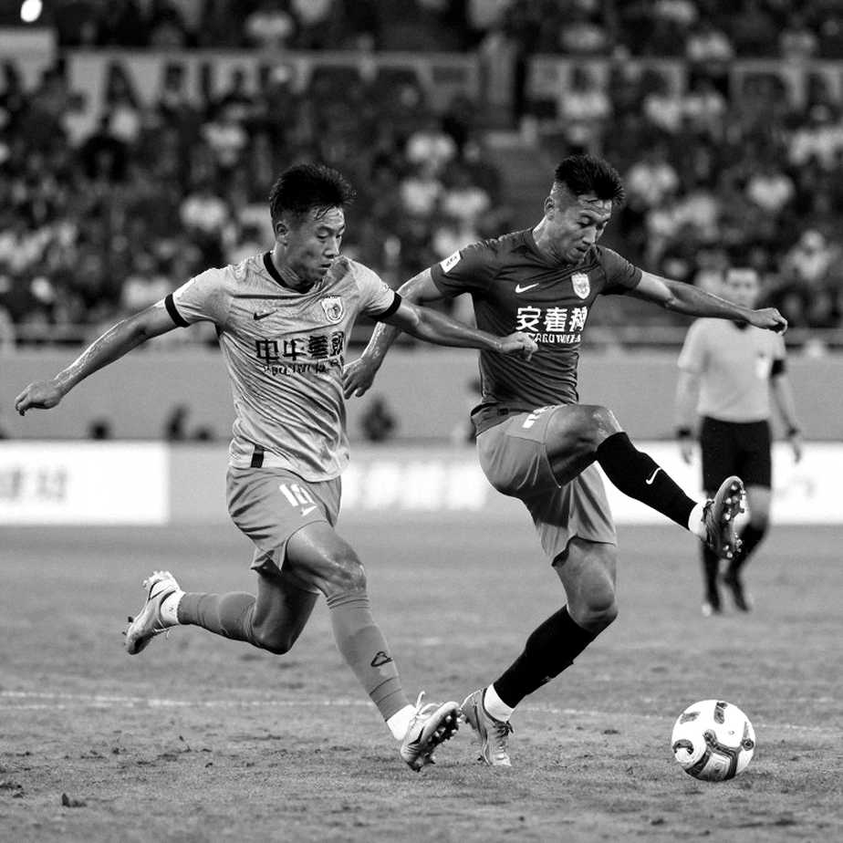 Ronaldo rời trại tuyển Bồ Đào Nha: Huyền thoại đối đầu thể chế, nguy cơ án treo giò 1-6 tháng